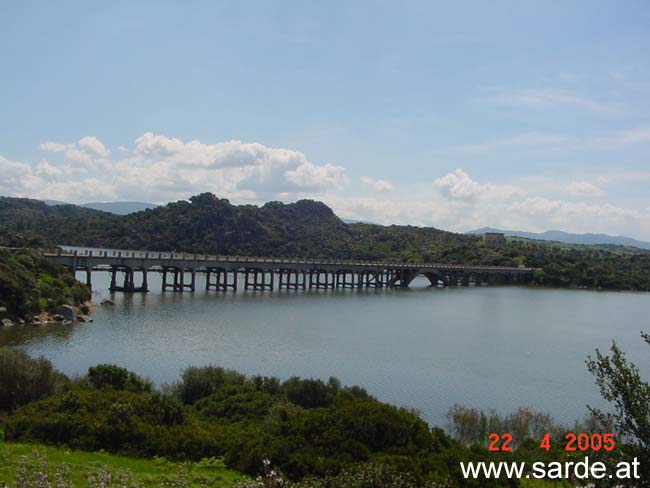 Brücke über Lago del Coghinas