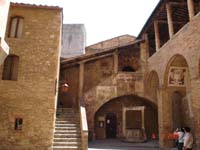 San Gimignano-Innenhof Palazzo del Popolo